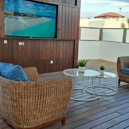 Вилла Melania Paradise - Jacuzzi, Private Pool, Gym, Minigolf, Chill Terrace, 4 Bedrooms *