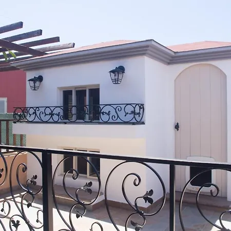 Vila Melania Paradise - Jacuzzi, Private Pool, Gym, Minigolf, Chill Terrace, 4 Bedrooms Caleta De Fuste