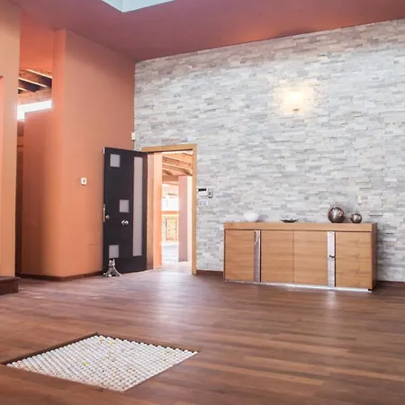 Vila Melania Paradise - Jacuzzi, Private Pool, Gym, Minigolf, Chill Terrace, 4 Bedrooms *