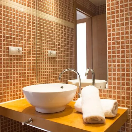 Melania Paradise - Jacuzzi, Private Pool, Gym, Minigolf, Chill Terrace, 4 Bedrooms Vila