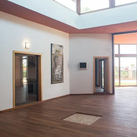 Vila Melania Paradise - Jacuzzi, Private Pool, Gym, Minigolf, Chill Terrace, 4 Bedrooms