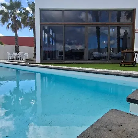 Melania Paradise - Jacuzzi, Heated Private Pool, Gym, Minigolf, Chill Terrace, 4 Bedrooms