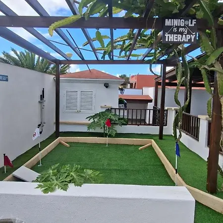Villa Melania Paradise - Jacuzzi, Private Pool, Gym, Minigolf, Chill Terrace, 4 Bedrooms *