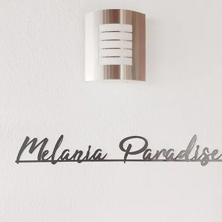 Villa Melania Paradise - Jacuzzi, Private Pool, Gym, Minigolf, Chill Terrace, 4 Bedrooms *
