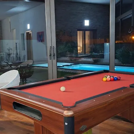 Melania Paradise - Jacuzzi, Private Pool, Gym, Minigolf, Chill Terrace, 4 Bedrooms *